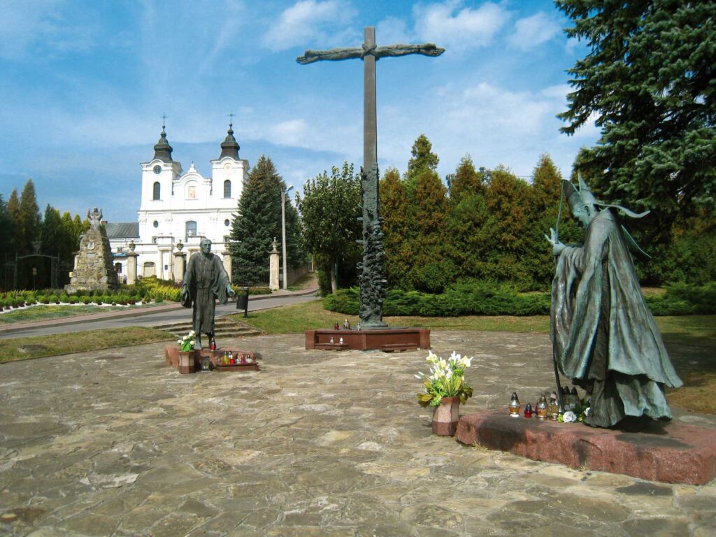 Dukla - pomnik św. Jana Pawła II